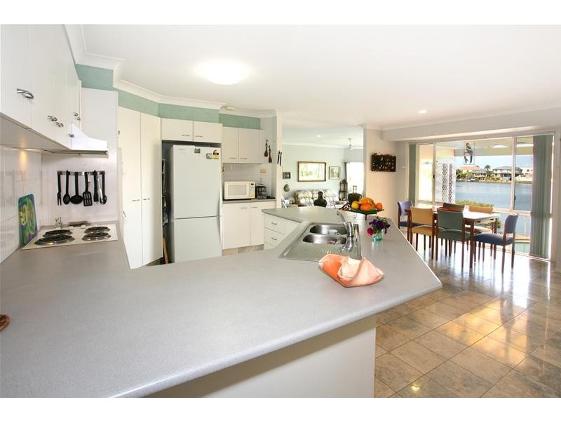 76 Santa Cruz Boulevard, Clear Island Waters QLD 4226