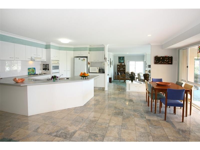 76 Santa Cruz Boulevard, Clear Island Waters QLD 4226