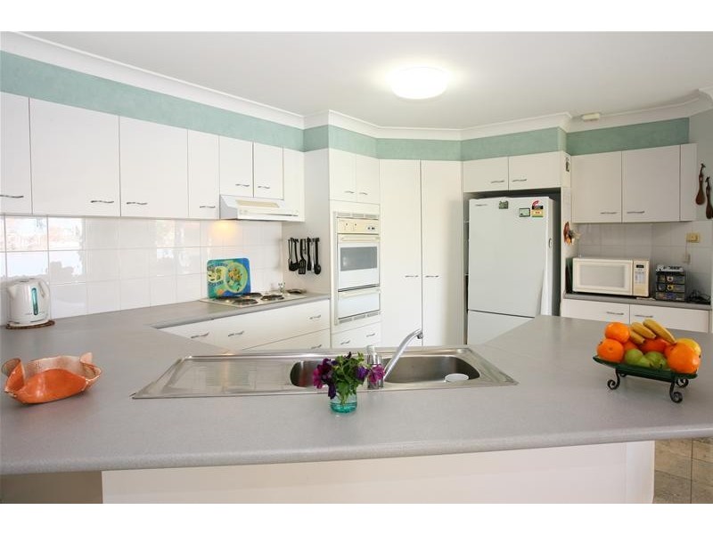 76 Santa Cruz Boulevard, Clear Island Waters QLD 4226