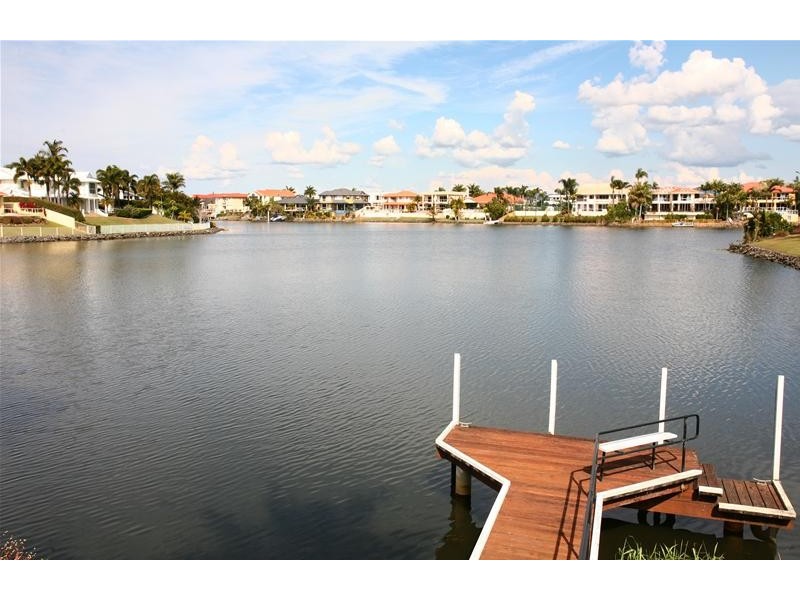 76 Santa Cruz Boulevard, Clear Island Waters QLD 4226