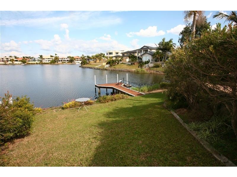 76 Santa Cruz Boulevard, Clear Island Waters QLD 4226