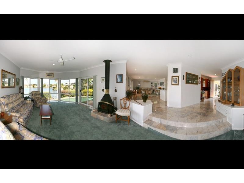 76 Santa Cruz Boulevard, Clear Island Waters QLD 4226