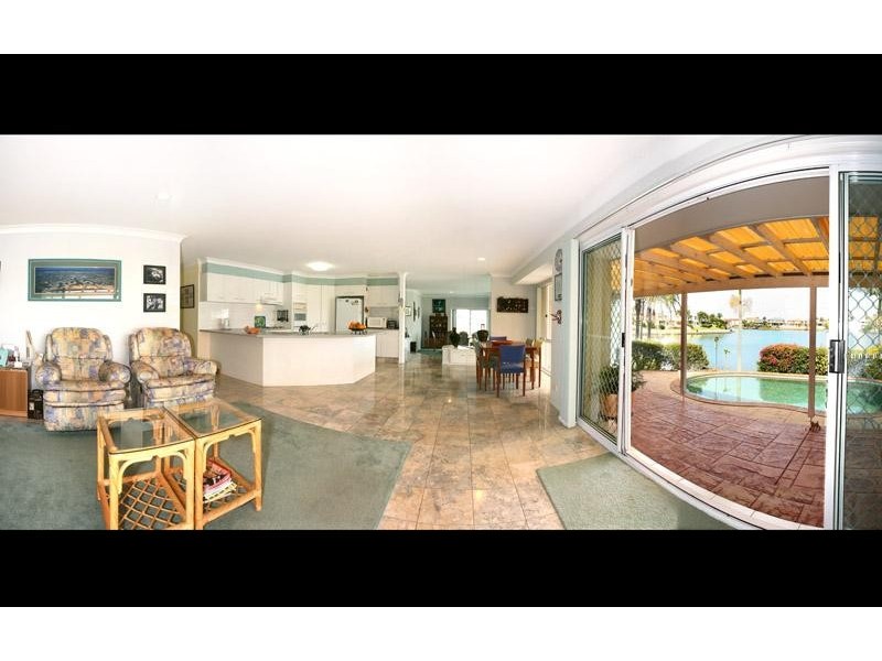 76 Santa Cruz Boulevard, Clear Island Waters QLD 4226