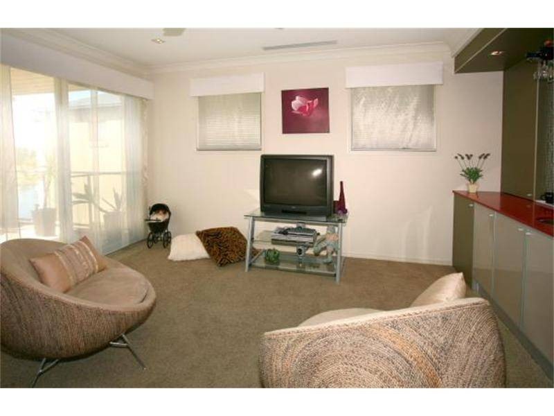 3000 The Boulevard, Carrara QLD 4211