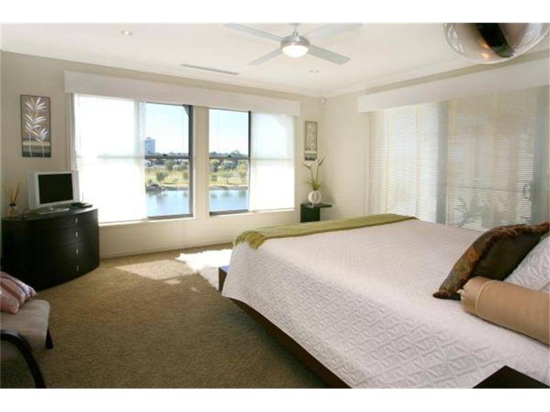 3000 The Boulevard, Carrara QLD 4211