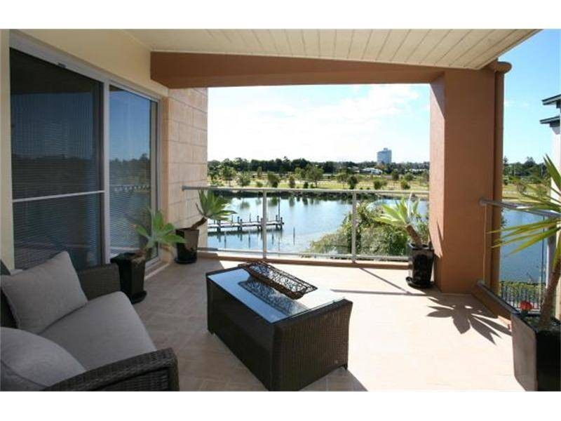 3000 The Boulevard, Carrara QLD 4211