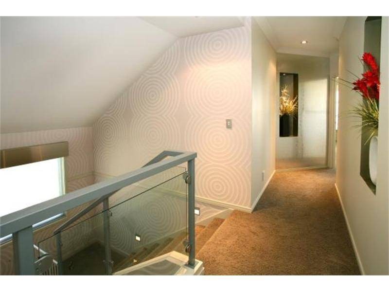 3000 The Boulevard, Carrara QLD 4211