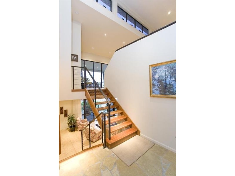 8 Galleria Court, Highland Park QLD 4211