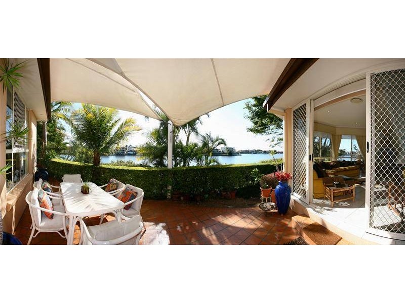 Clear Island Waters QLD 4226