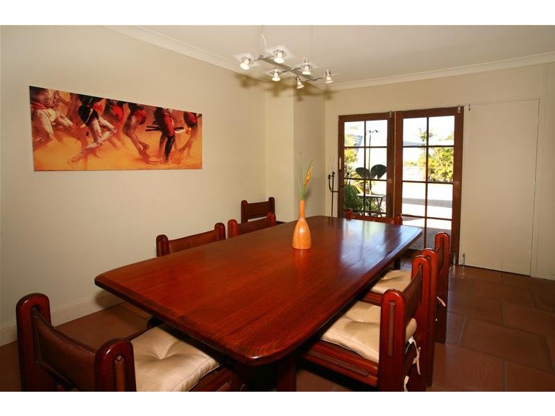 23 Darnay Road, Broadbeach Waters QLD 4218