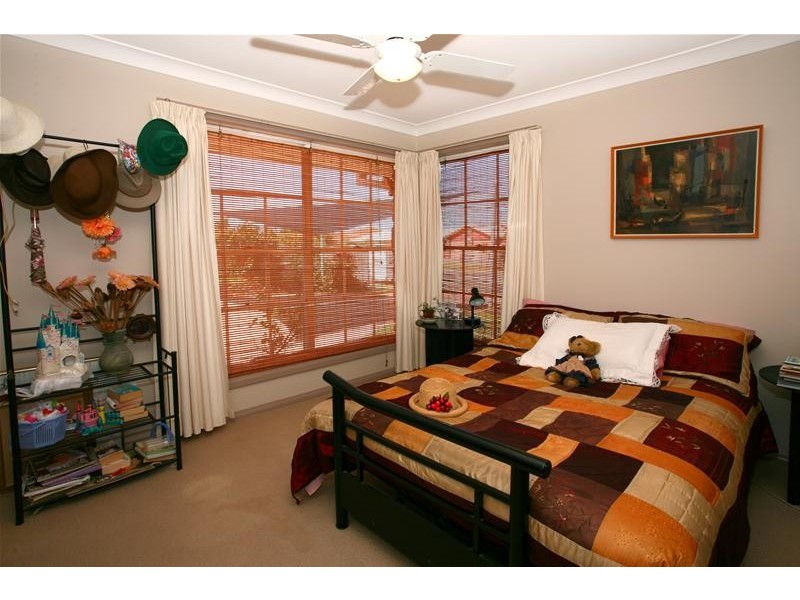 23 Darnay Road, Broadbeach Waters QLD 4218