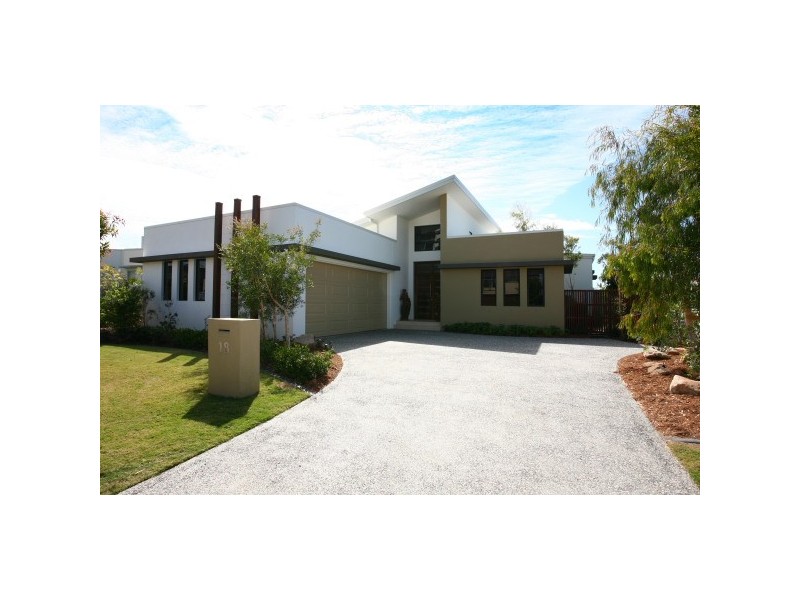 18 Nicklaus Court, Merrimac QLD 4226