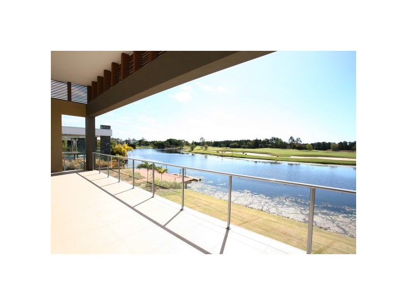 18 Nicklaus Court, Merrimac QLD 4226