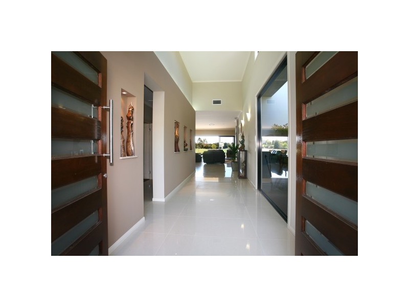 18 Nicklaus Court, Merrimac QLD 4226