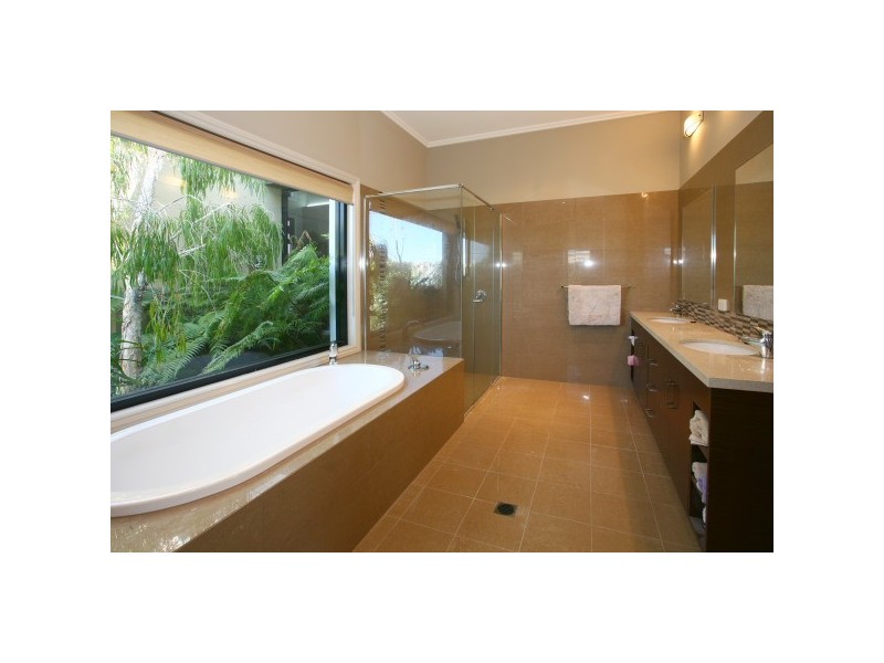 18 Nicklaus Court, Merrimac QLD 4226