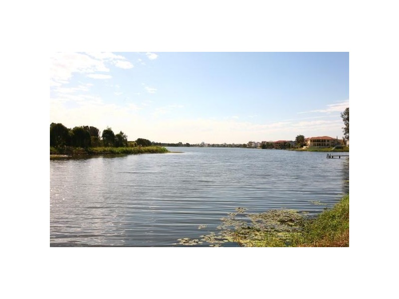 52 Martingale Circuit, Clear Island Waters QLD 4226