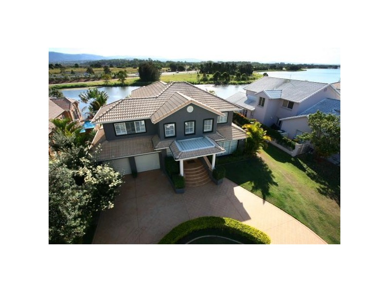 52 Martingale Circuit, Clear Island Waters QLD 4226