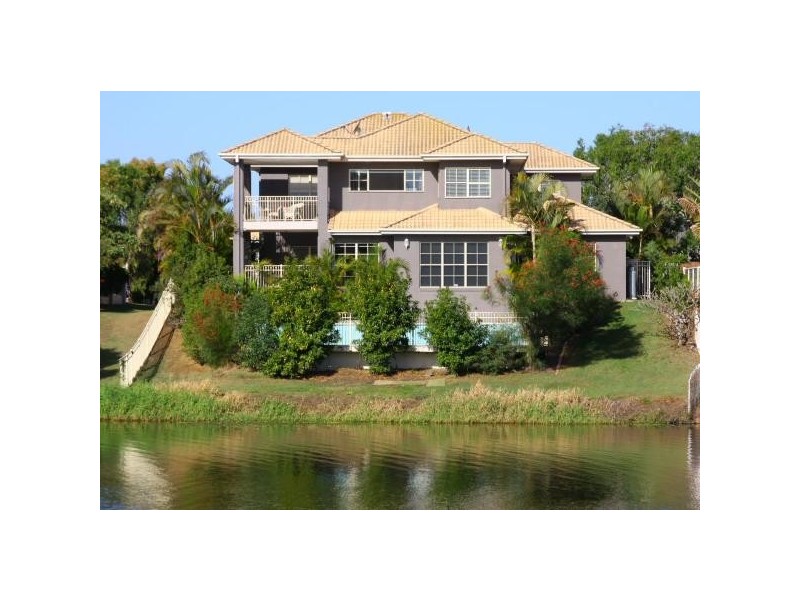 52 Martingale Circuit, Clear Island Waters QLD 4226