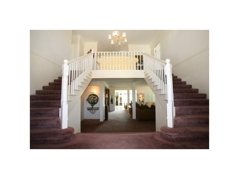 52 Martingale Circuit, Clear Island Waters QLD 4226