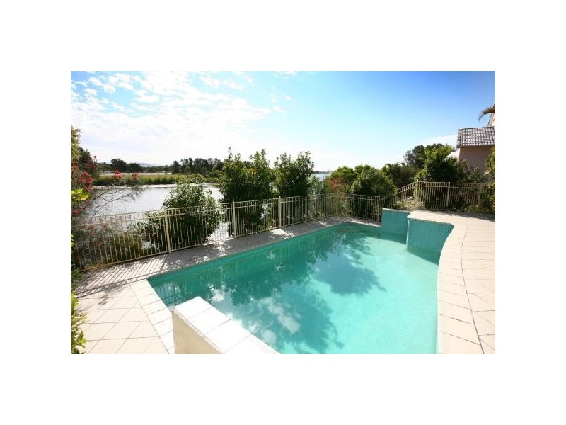 52 Martingale Circuit, Clear Island Waters QLD 4226