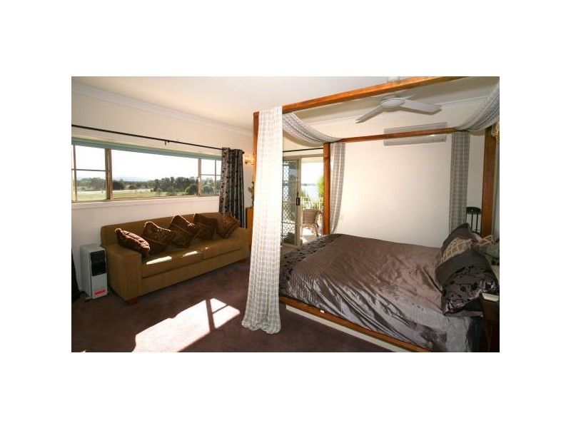 52 Martingale Circuit, Clear Island Waters QLD 4226