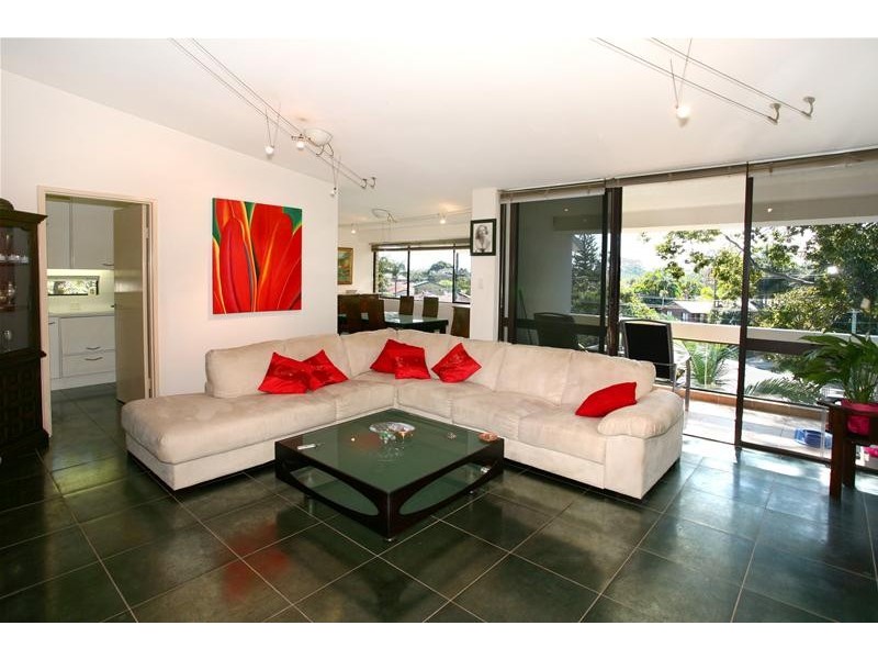 12/26 Holland Court, Broadbeach Waters QLD 4218