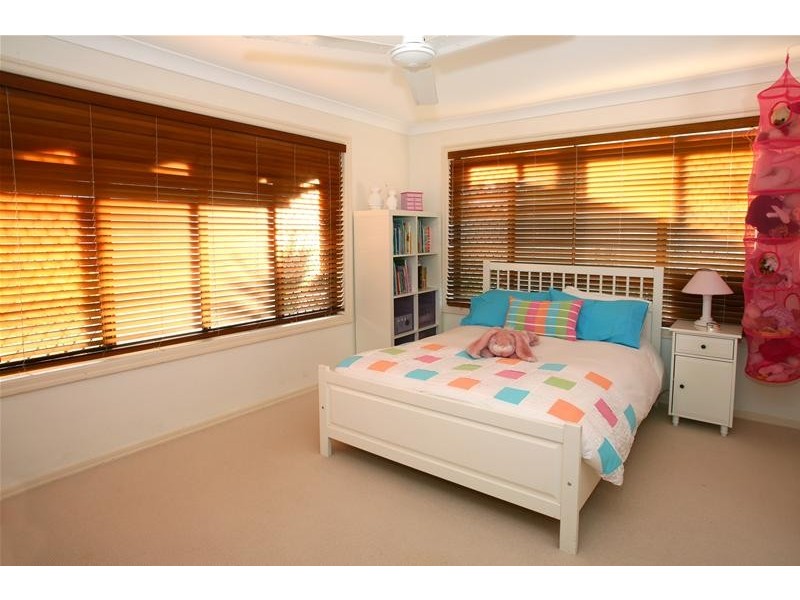 10 Long Island Court, Mermaid Waters QLD 4218