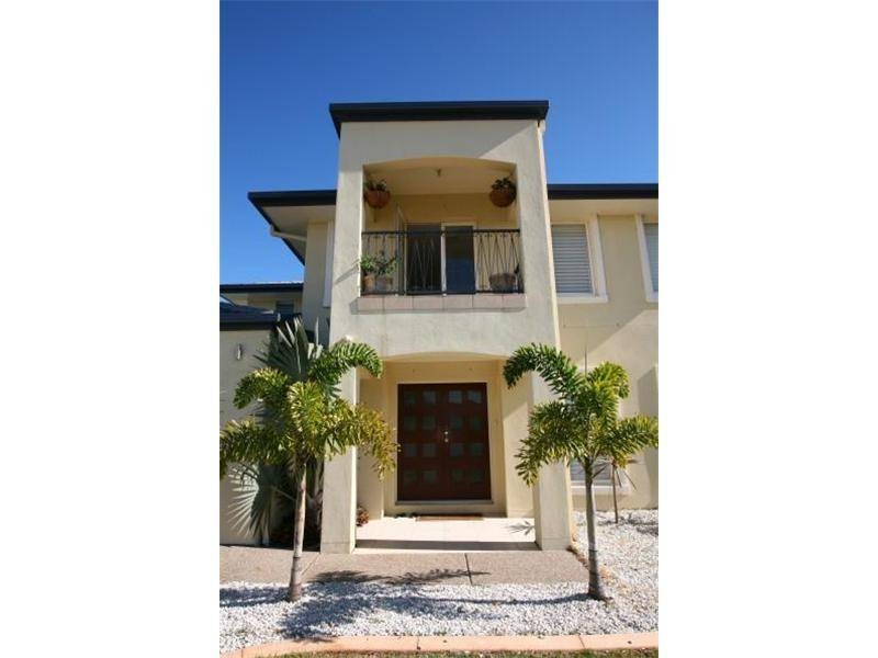 19 Heights Drive, Robina QLD 4226