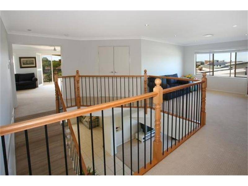 19 Heights Drive, Robina QLD 4226
