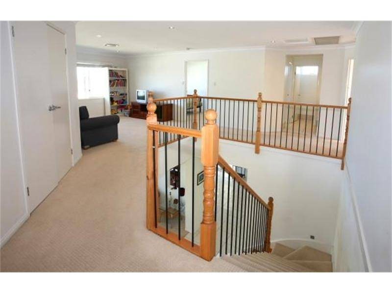 19 Heights Drive, Robina QLD 4226