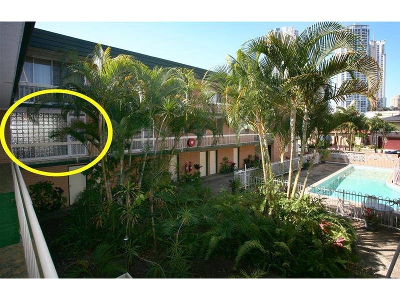 8/18 Tarcoola Crescent, Chevron Island QLD 4217