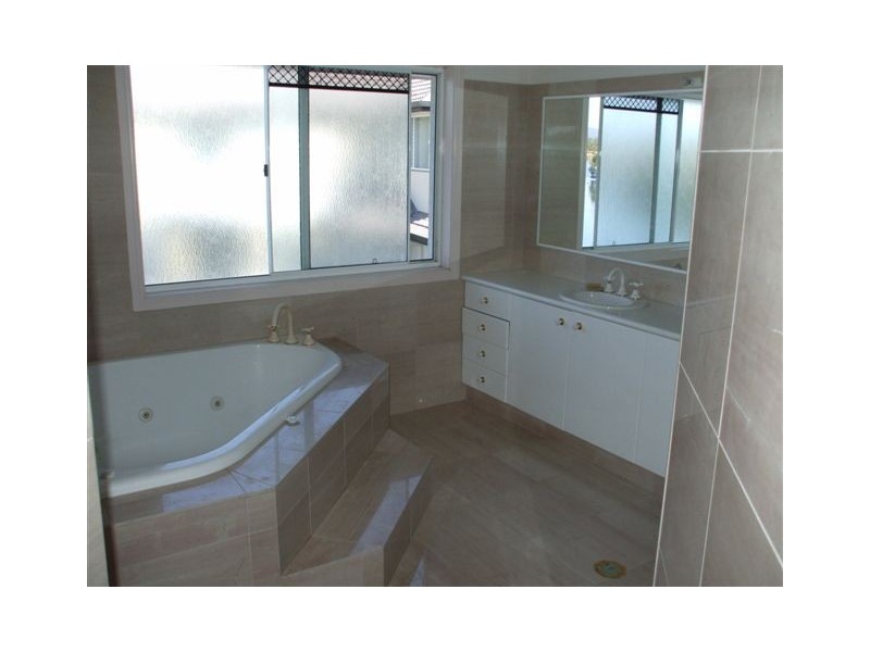 21 Kirralee Drive, Robina QLD 4226