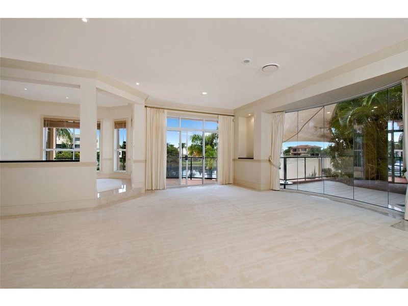 11 Staysail Crescent, Clear Island Waters QLD 4226