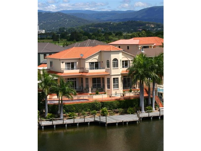 11 Staysail Crescent, Clear Island Waters QLD 4226