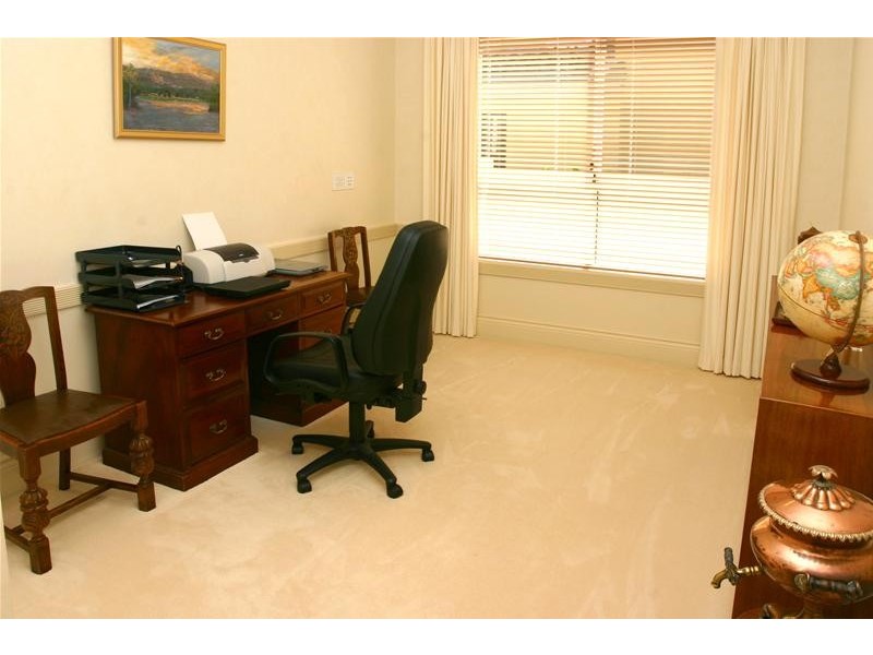 11 Staysail Crescent, Clear Island Waters QLD 4226