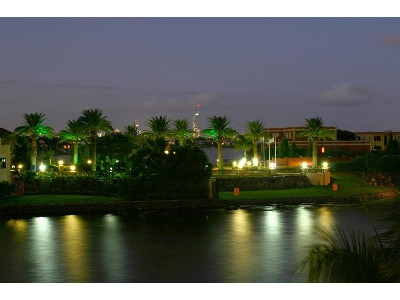 11 Staysail Crescent, Clear Island Waters QLD 4226