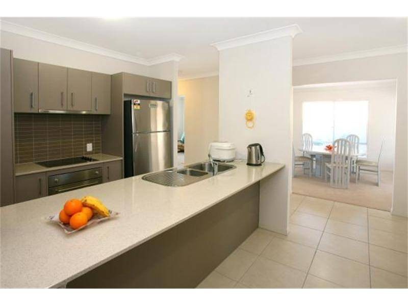 31 Heights Drive, Robina QLD 4226