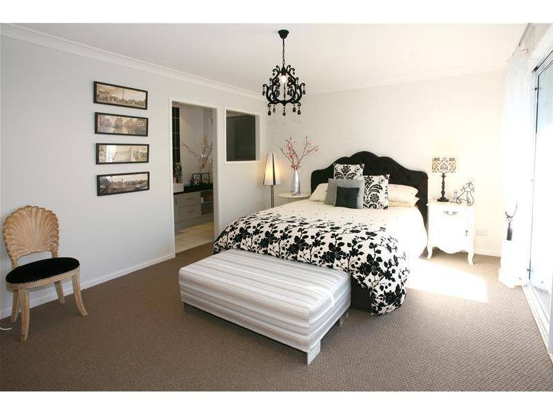 22 Sophie Avenue, Broadbeach Waters QLD 4218