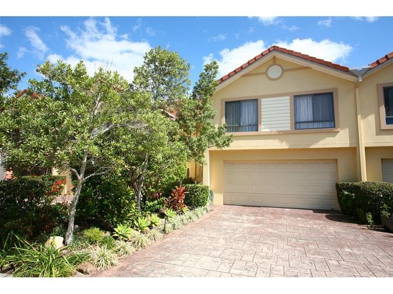 3/125 Santa Cruz Boulevard, Clear Island Waters QLD 4226