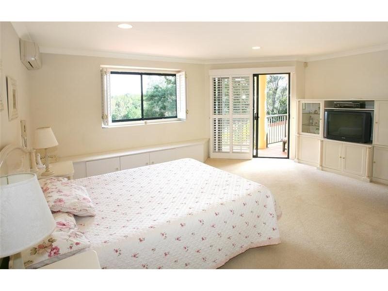 3/125 Santa Cruz Boulevard, Clear Island Waters QLD 4226