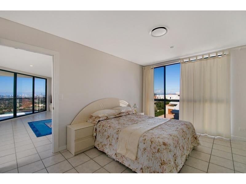 31 Moroccan Street, Highland Park QLD 4211