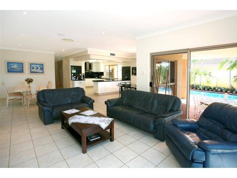 81 Bollard Circuit, Clear Island Waters QLD 4226