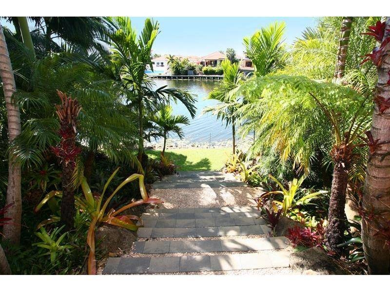 81 Bollard Circuit, Clear Island Waters QLD 4226