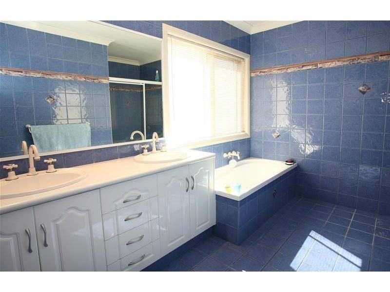 81 Bollard Circuit, Clear Island Waters QLD 4226