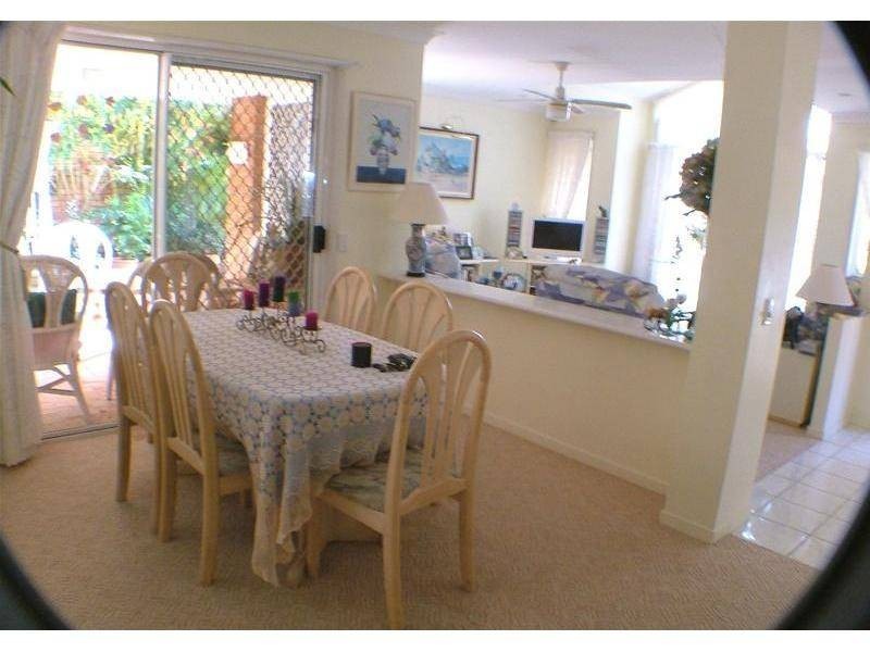 16 Vancouver Drive, Robina QLD 4226