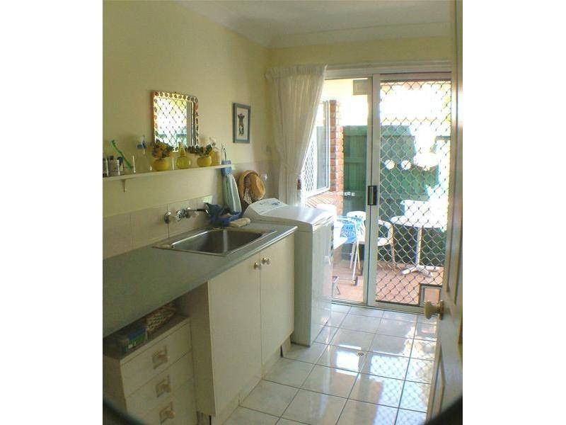 16 Vancouver Drive, Robina QLD 4226