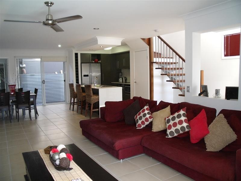 24 Lillie Street (Lille) Street, Burleigh Waters QLD 4220