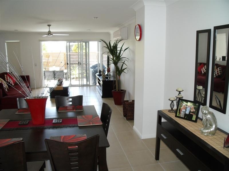 24 Lillie Street (Lille) Street, Burleigh Waters QLD 4220