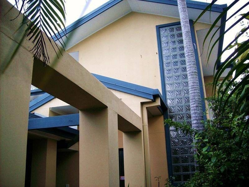 36 T E Peters Drive, Broadbeach Waters QLD 4218