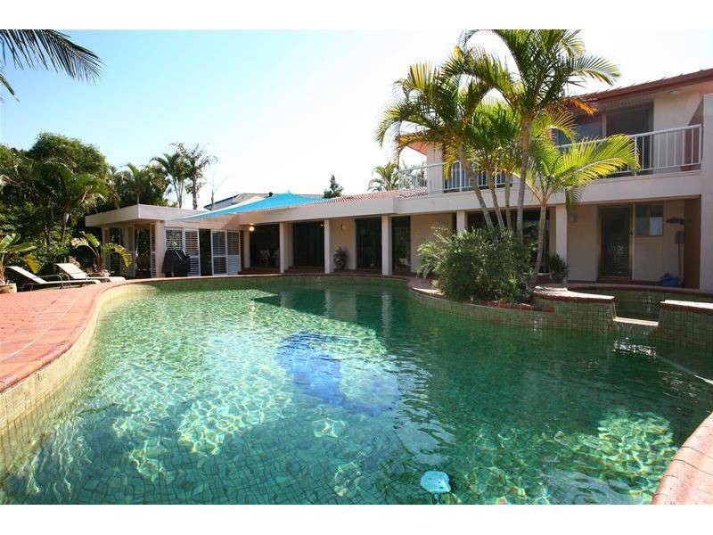 14 Cocos Crescent, Broadbeach Waters QLD 4218